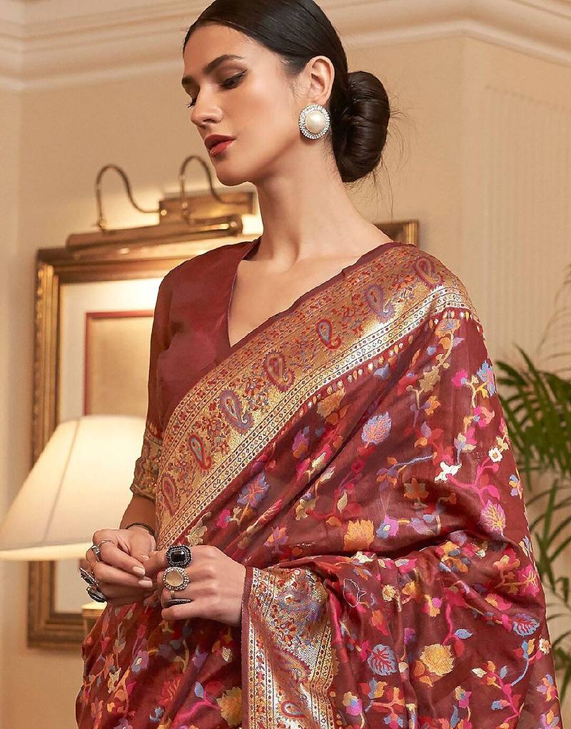 maroon maroon & gold-toned floral zari silk blend paithani saree