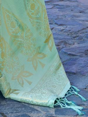 Red red woven design zari silk blend paithani saree 4
