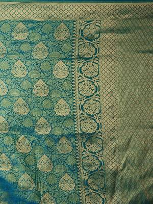 green green & beige silk blend woven design banarasi saree 5