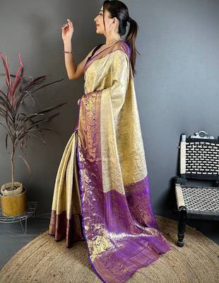 gold woven design zari silk blend kanjeevaram saree 3