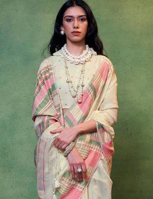 cream zari silk blend banarasi saree 4