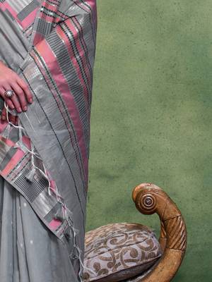 grey woven design zari silk blend banarasi saree 5