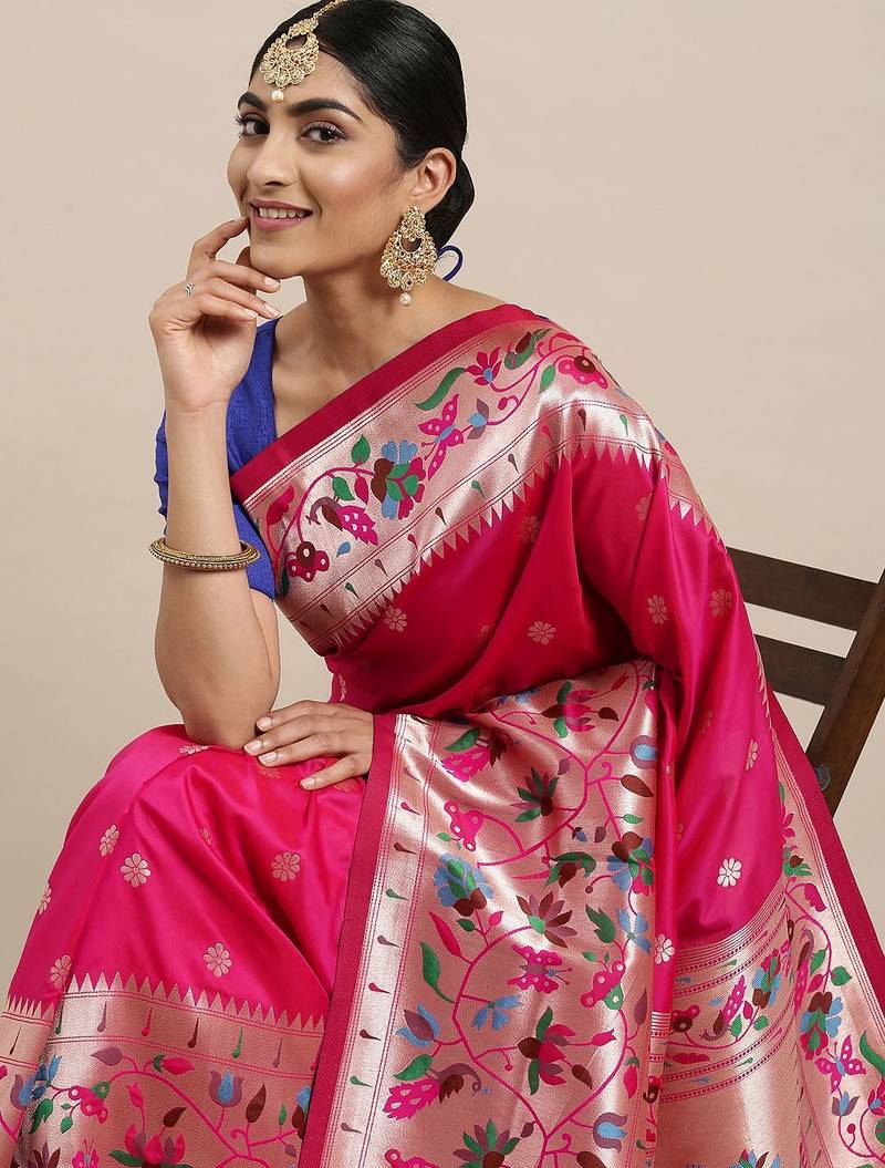 Coral coral & gold-toned ethnic motifs woven design zari saree