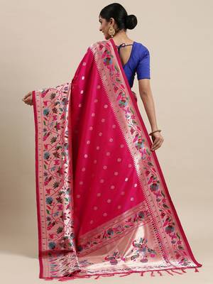 Coral coral & gold-toned ethnic motifs woven design zari saree 3