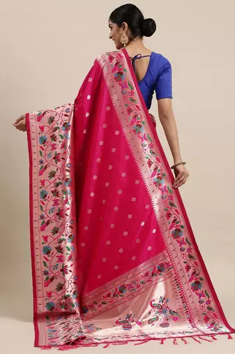 Coral coral & gold-toned ethnic motifs woven design zari saree