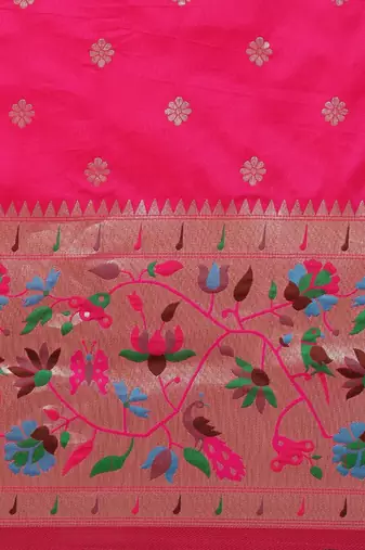 Coral coral & gold-toned ethnic motifs woven design zari saree