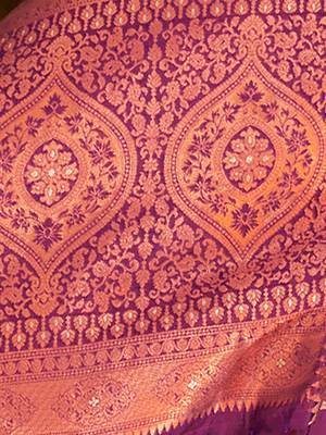 purple ethnic motif silk blend banarasi zari saree with blouse piece 4