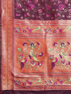 Cream cream-coloured & red floral silk blend saree 4