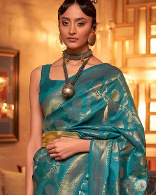blue blue & gold-toned ethnic motifs zari silk blend banarasi saree 3