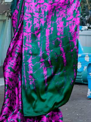 Pink woven design solid saree 5