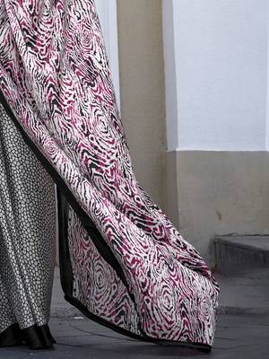 Purple woven design ethnic motifs zari saree 5