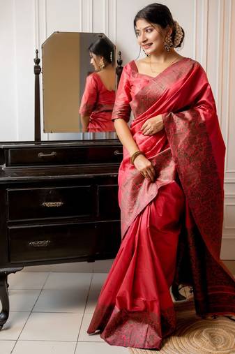 Pink woven design zari silk blend paithani saree with blouse piece