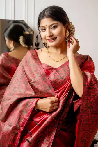 Pink woven design zari silk blend paithani saree with blouse piece