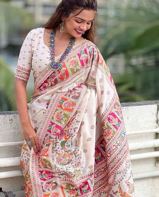 Navy blue navy blue & red floral zari silk blend banarasi saree 5