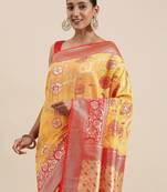 Pink pink & gold-toned floral zari silk blend bagru saree