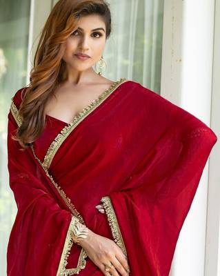 Beige floral woven design saree 5