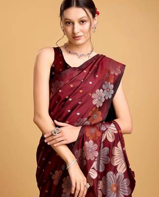 maroon ethnic woven design zari banarasi saree 5