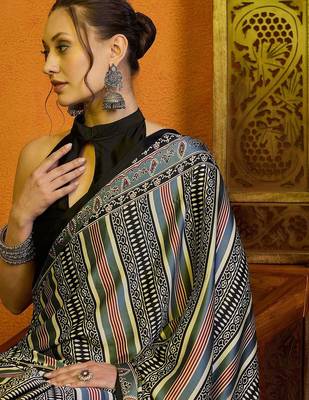 grey ethnic motifs satin block print saree 5