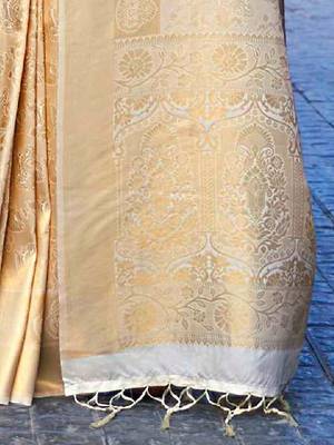 cream cream-coloured woven design silk blend banarasi saree 3