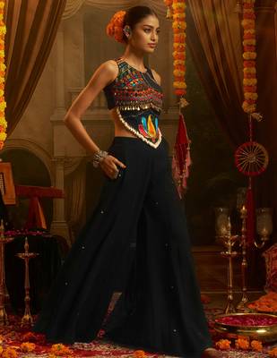 Alluring Black Sequins Georgette Navratri Wear Crop Top With Palazzo 3