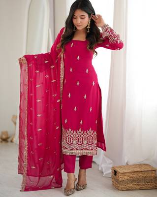 Pretty Rani Pink Bead Work Georgette Function Wear Pant Suit 1