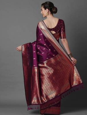 magenta woven design zari silk blend banarasi saree 2