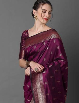 magenta woven design zari silk blend banarasi saree 3
