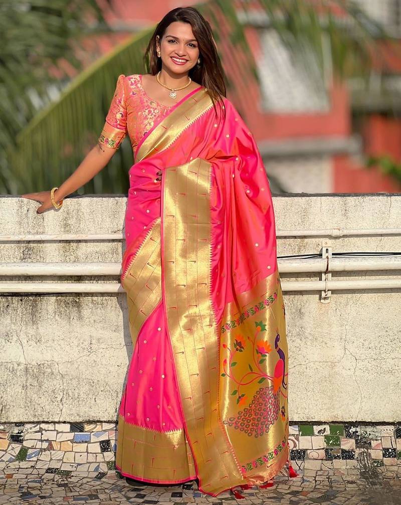 peach woven design zari paithani saree
