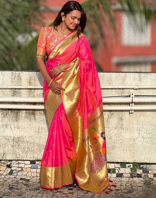 peach woven design zari paithani saree 4