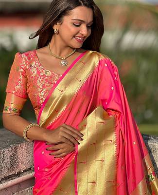 peach woven design zari paithani saree 5