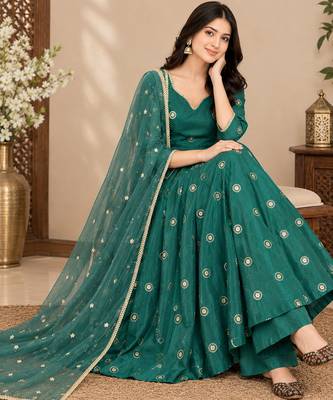 Green simmar silk embroidery party wear anarkali suit set 4