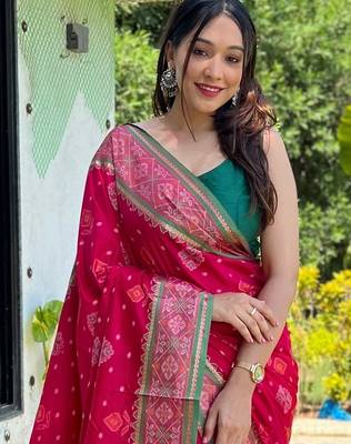pink pink & green woven design zari patola saree 2