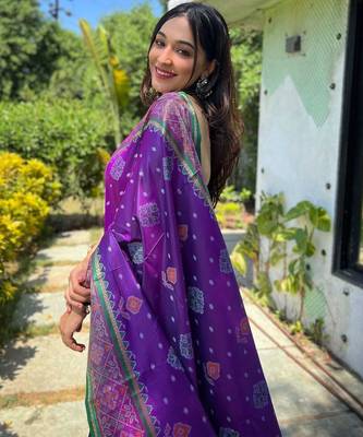 purple purple & green woven design zari patola saree 3