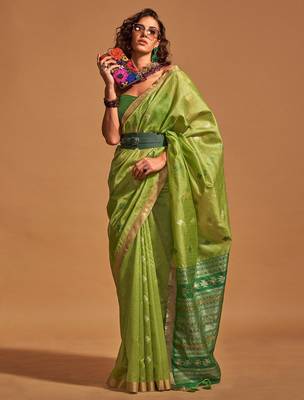 green woven design zari silk banarasi saree 1