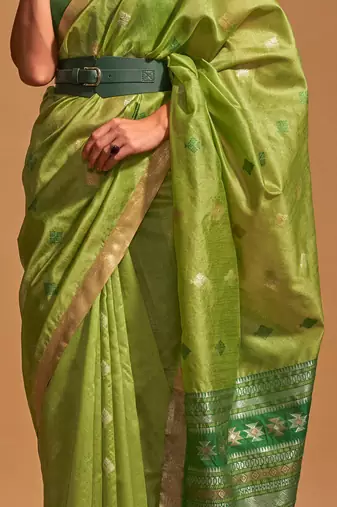 green woven design zari silk banarasi saree