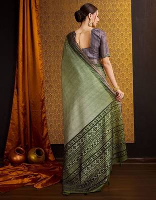 green floral zari ready to wear saree 3
