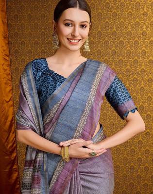 grey floral printed saree 5