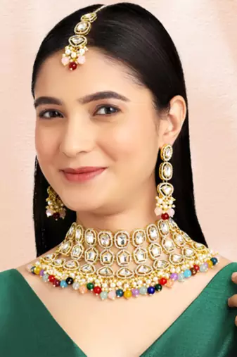 gold-plated stone-studded & beaded jewellery set
