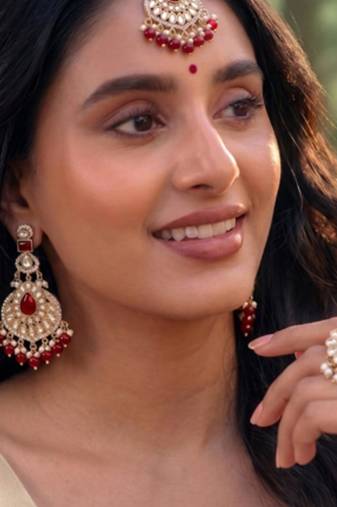 gold-plated antique kundan maang tika and earrings