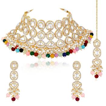 gold-plated stone-studded & beaded jewellery set 3
