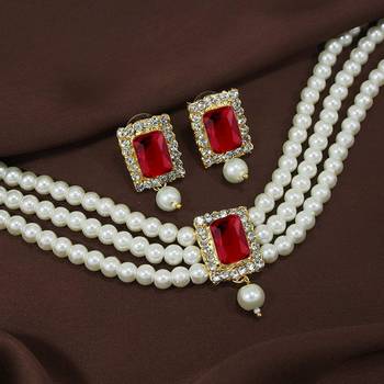 white & maroon gold-plated stone studded handcrafted jewellery set 1