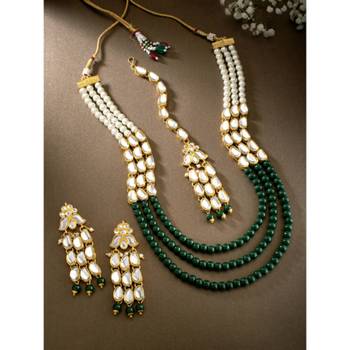 gold plated kundan pearl stone studded jewellery set 1