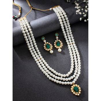 women white & gold-plated traditional pearl jewellery set 1