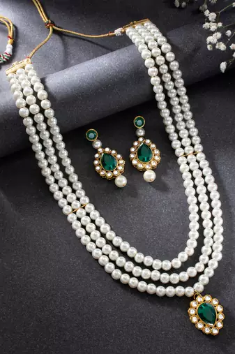 women white & gold-plated traditional pearl jewellery set