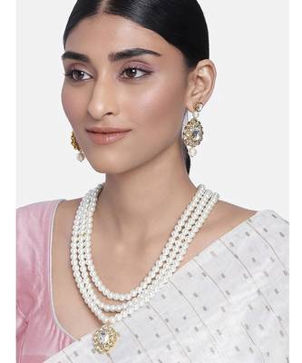women white & gold-plated traditional pearl jewellery set 2