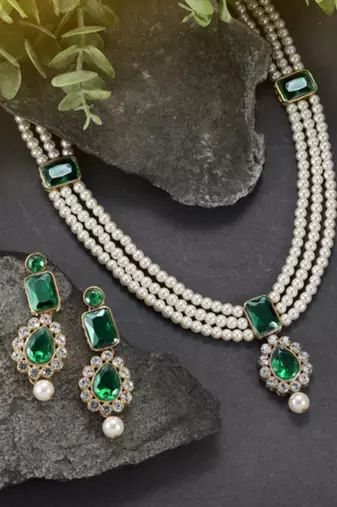 green & white gold-plated kundan long necklace earring jewellery set