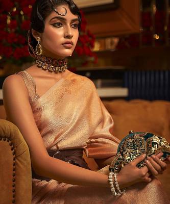 cream cream-coloured & gold-toned ethnic motifs zari banarasi saree 3