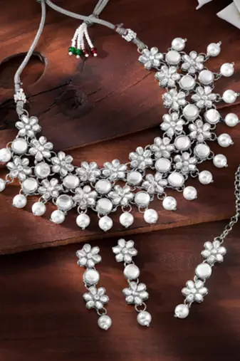 silver-plated artificial stones and -studded jewellery set with maangtikka