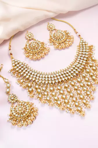 gold-plated stones & beads-studded jewellery set