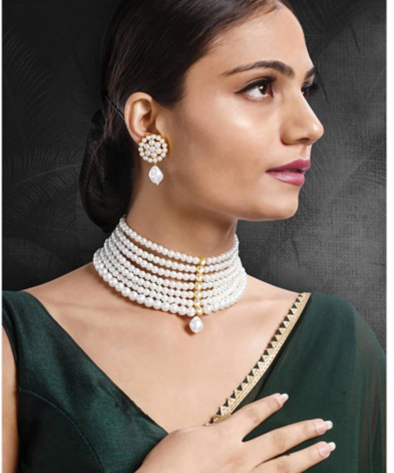 gold-plated stone studded & beaded jewellery set